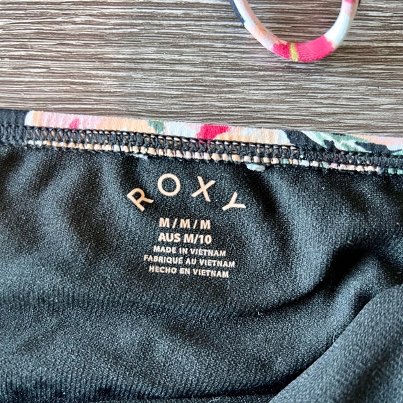 Roxy / Floral Bikini ππΊπ€ - Picture 5 of 5